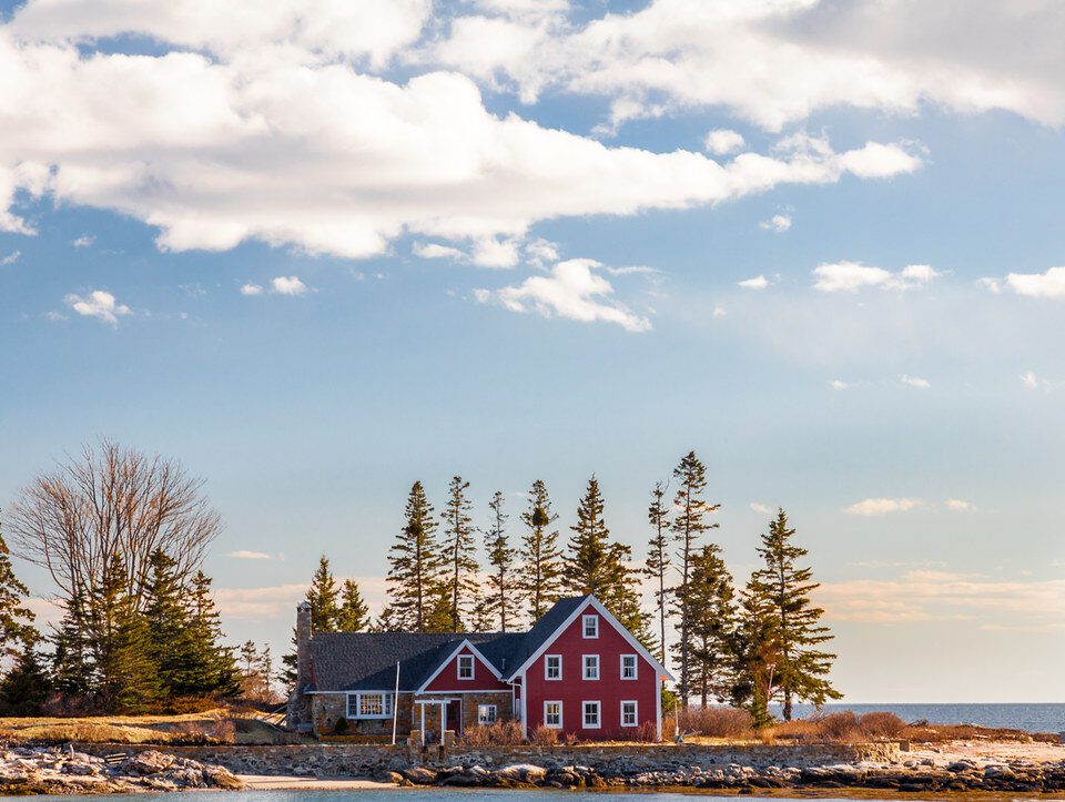 A Tiny, Eco-Friendly House Off the Coast of Maine